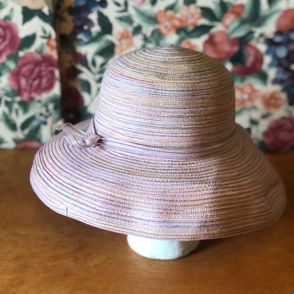 Vintage DP, 1970’s Pastel pink, straw Sun Hat